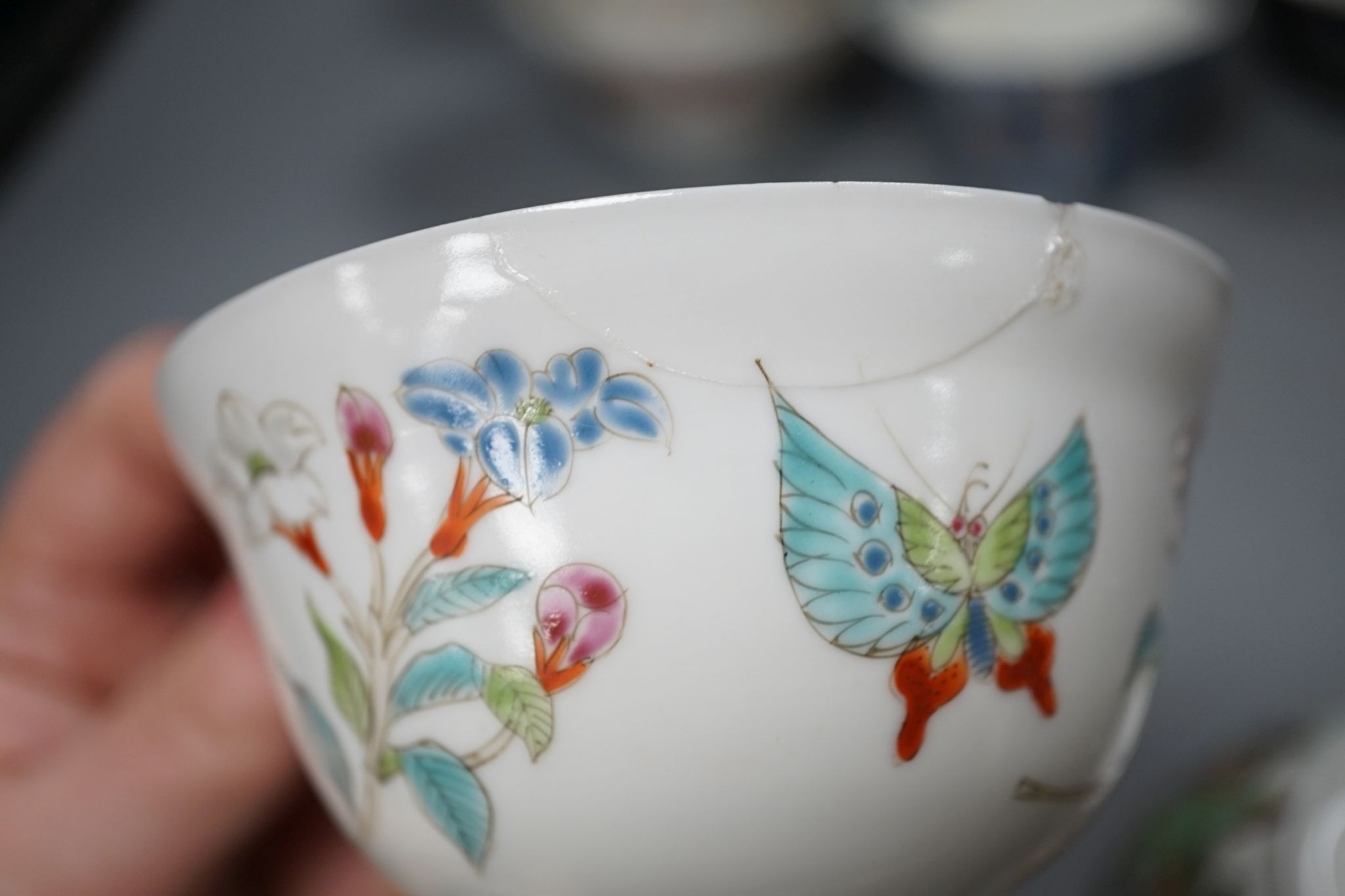 A group of Japanese porcelain tea wares and a rice bowl and cover